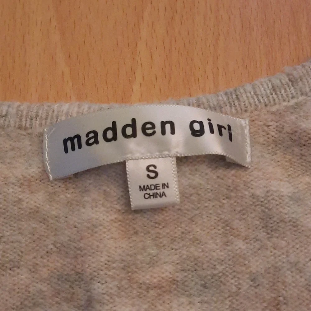 FREE- Beige Cardigan with Jewelled Buttons - Picture 3 of 9
